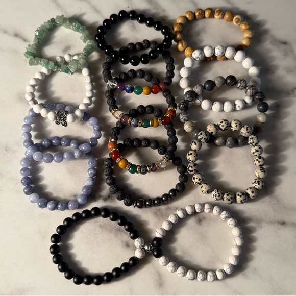 Set of 15 Beaded Bracelets Jewelry Variety of Crystal Beads & Healing Stones - Picture 4 of 13
